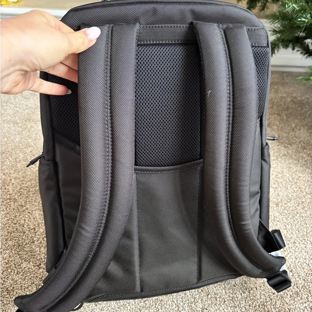 TUMI Men's Backpack in Classic Black